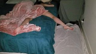 Алкоголь зло, или Как мужик ебет бухую племянницу в пизду
